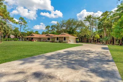 14817 Stirrup Lane N, House other with 3 bedrooms, 2 bathrooms and null parking in Wellington FL | Image 3