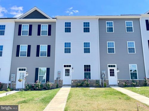 93 Snowdrop Ct, KEARNEYSVILLE, WV, 25430-7700 | Card Image
