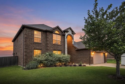 1046 Chandler St, Kennedale, TX, 76060-6438 | Card Image