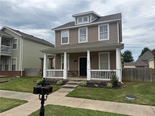 631 N Longfellow Ln, Fayetteville, AR, 72704-7543 | Card Image