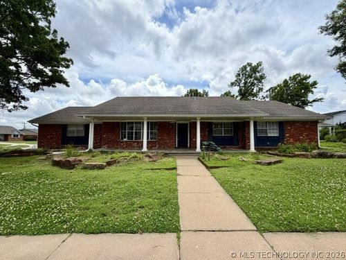 9022 30th St, Tulsa, OK, 74129-6835 | Card Image