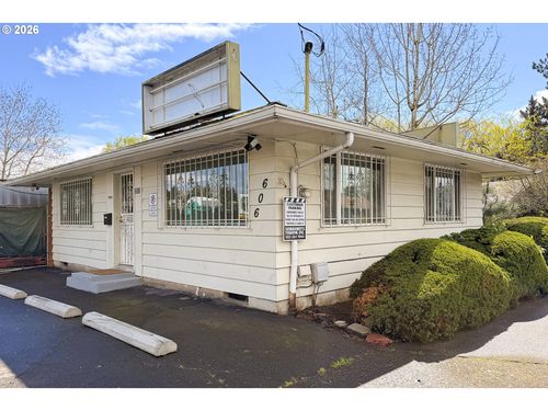 606 Se 148th Ave, Portland, OR, 97233-2529 | Card Image