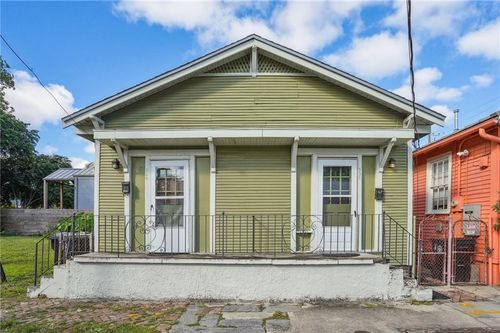 536 Marigny St, New Orleans, LA, 70117-8632 | Card Image
