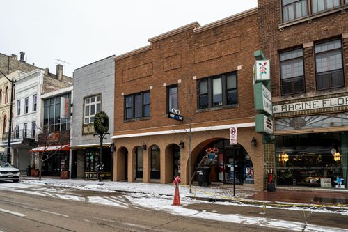 215 1/2 6th St, RACINE, WI, 53403-1213 | Card Image