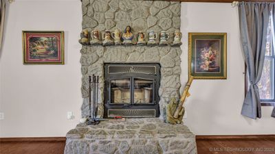 Glass door fireplace | Image 3