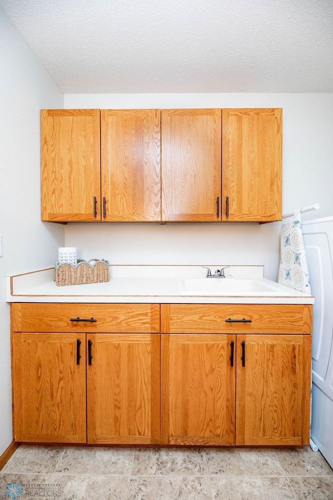 Laundry cabinets 3rd Level | Image 51