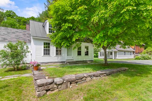 323 Turnpike Rd, Norwich, VT, 05055-9559 | Card Image
