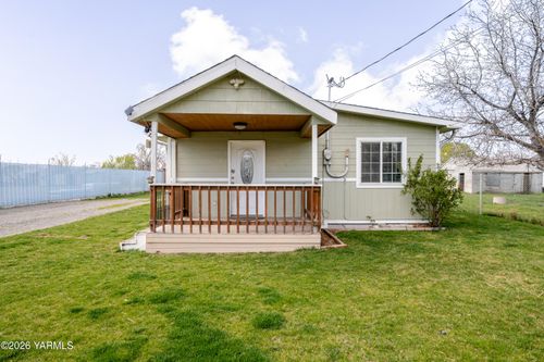 1622 S 14th St, Yakima, WA, 98901-3865 | Card Image