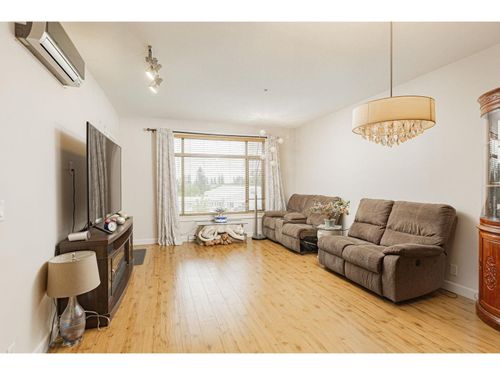 405-8067 207 St, Langley, BC, V2Y0N9 | Card Image