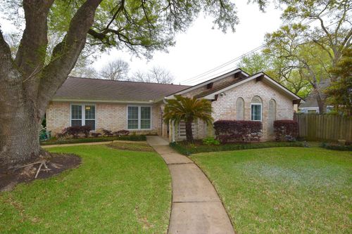 10802 Meadow Lake Ln, Houston, TX, 77042-2722 | Card Image