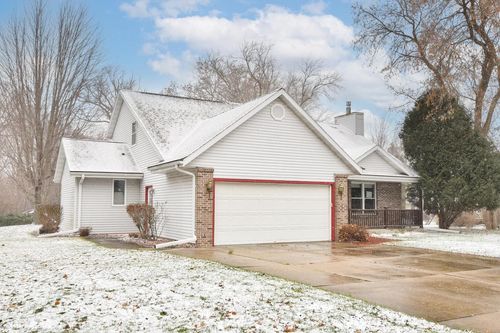 902 Martin Drive, Fredonia, WI, 53021 | Card Image