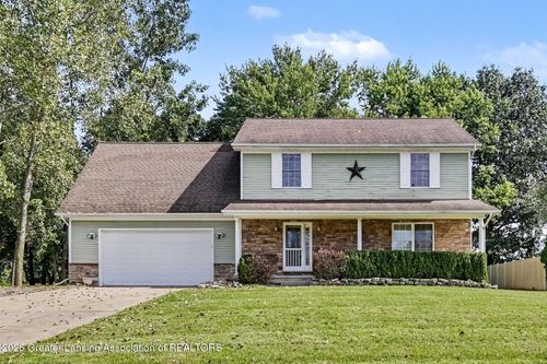 504 Miller Dr, Eaton Rapids, MI, 48827-2308 | Card Image