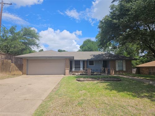 731 Bristol Dr, Mansfield, TX, 76063-2826 | Card Image
