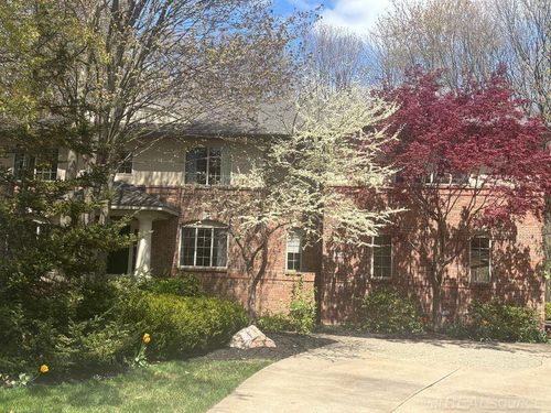 2978 Creek Edge Ct, Holland, MI, 49424-1688 | Card Image