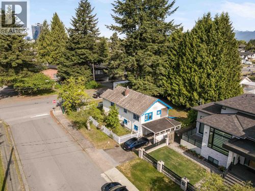 5282 Inman Avenue, Burnaby, BC, V5H3Y5 | Card Image