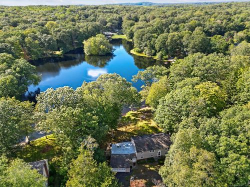 2070 Little Meadow Rd, Guilford, CT, 06437-1617 | Card Image