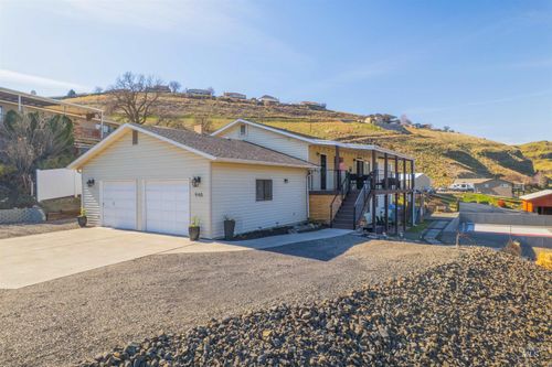 940 Coulter Ln, Clarkston, WA, 99403-1116 | Card Image