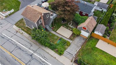 1 Aquidneck Avenue, House other with 2 bedrooms, 1 bathrooms and 3 parking in Portsmouth RI | Image 2