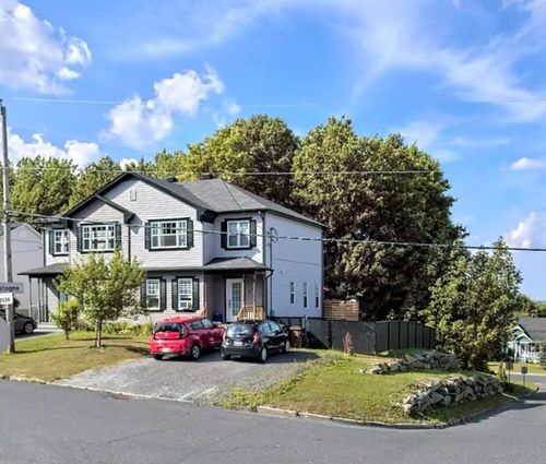 67 Av De La Meuse, Waterloo, QC, J0E2N0 | Card Image