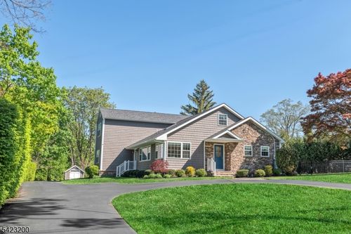 11 Cedar St, Basking Ridge, NJ, 07920-1406 | Card Image