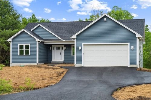 9 Old W Brookfield Rd, North Brookfield, MA, 01535-1112 | Card Image