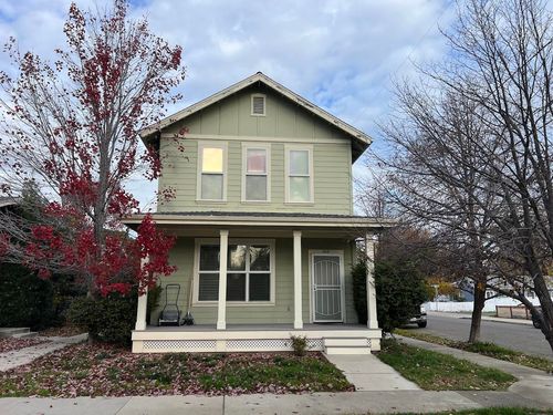 804 Kite Ln, Redding, CA, 96001-3335 | Card Image