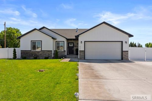 9740 N Jessie Ave, Idaho Falls, ID, 83401-6355 | Card Image