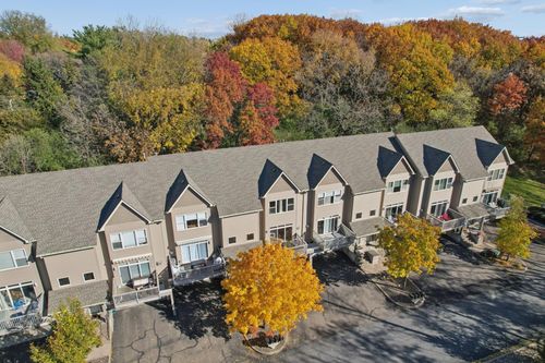 9816 Cove Dr, Minnetonka, MN, 55305-5800 | Card Image