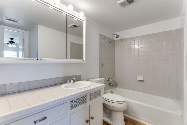 4014 Ridglea Country Club Dr, Condo with 2 bedrooms, 2 bathrooms and null parking in Fort Worth TX | Image 20
