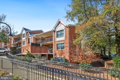 308 - 6940 Fairfax Drive, Condo with 2 bedrooms, 2 bathrooms and null parking in ARLINGTON VA | Image 1