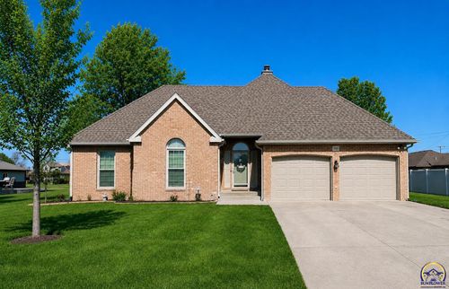 1109 Roanoke St, Seneca, KS, 66538-2118 | Card Image