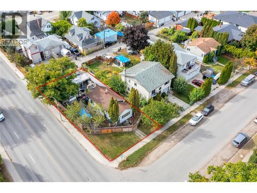 1099 Stockwell Ave, Kelowna, BC, V1Y6W4 | Card Image