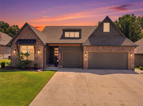 807 E Jacksonville St, Broken Arrow, OK, 74012-1858 | Card Image