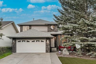 24 Christie Park Hill Sw, House detached with 3 bedrooms, 3 bathrooms and 4 parking in Calgary AB | Image 1