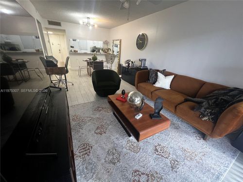 b-7610 Stirling Rd, Hollywood, FL, 33024-8439 | Card Image