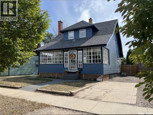 1110 3rd St, Estevan, SK, S4A0R7 | Card Image