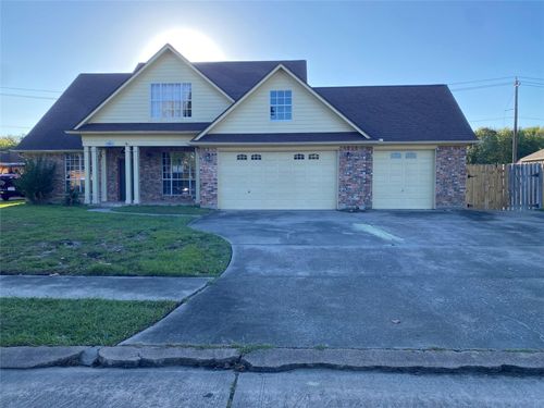 127 Indian Warrior Trl, Lake Jackson, TX, 77566-3253 | Card Image