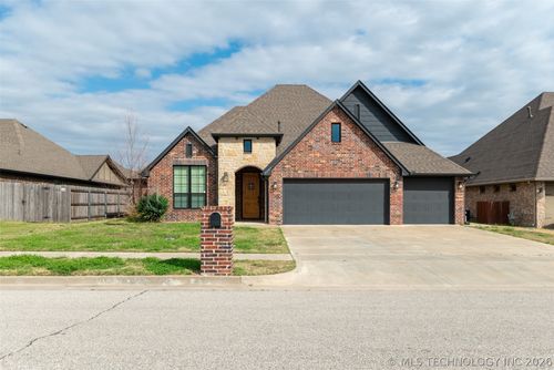 7507 E 82nd Street N, Owasso, OK, 74055 | Card Image
