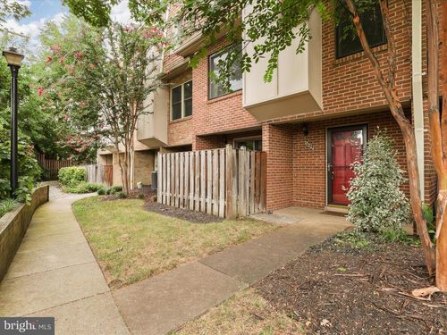 1699 Kenwood Ave, ALEXANDRIA, VA, 22302-2308 | Card Image