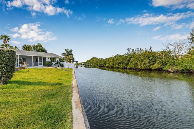 8727 Bay Crest Ln, House other with 3 bedrooms, 2 bathrooms and null parking in TAMPA FL | Image 38