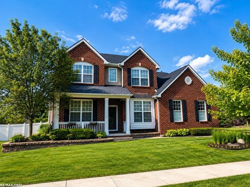55590 Irvin Dr, Shelby Township, MI, 48316-1926 | Card Image