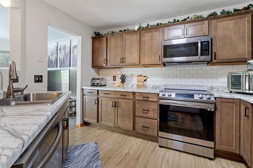 2636 101st Ln N, Brooklyn Park, MN, 55444-1056 | Card Image