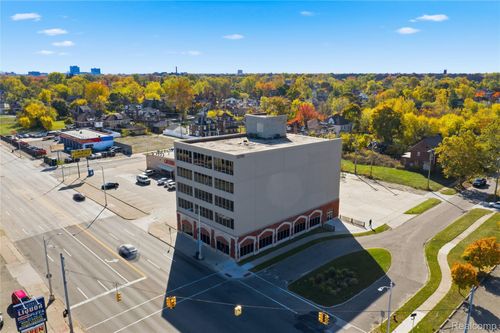 11745 Woodward Ave, Highland Park, MI, 48203-3573 | Card Image