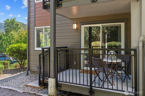 c-104-230 Sw Clark St, Issaquah, WA, 98027-3787 | Card Image