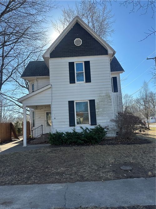 223 N Pine Street, Nokomis, IL, 62075 | Card Image