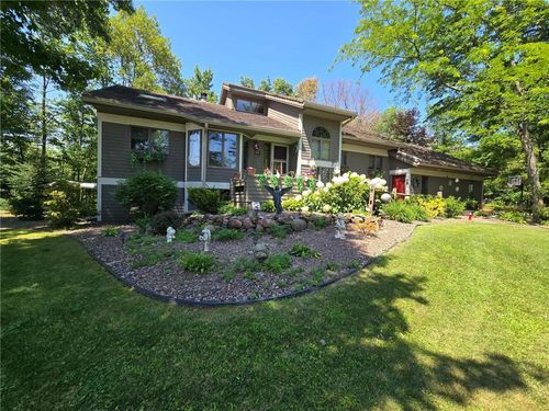 2715 Cherry Blossom Ln, MENOMONIE, WI, 54751-2369 | Card Image