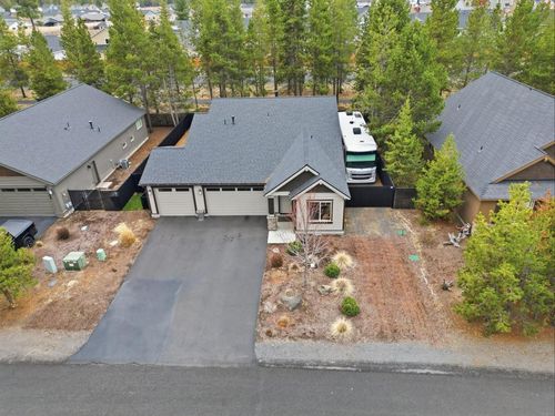 16501 Charlotte Day Dr, La Pine, OR, 97739-8604 | Card Image