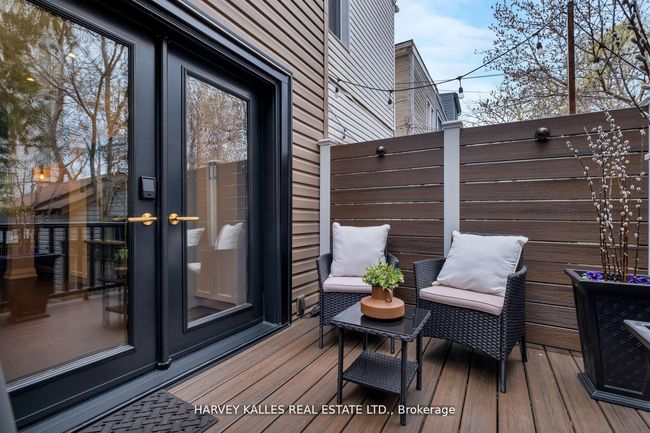 65 Tiverton Ave, House other with 3 bedrooms, 2 bathrooms and 2 parking in Toronto ON | Image 17