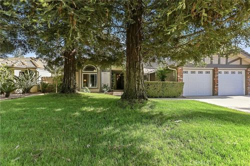 1917 E Quincy Ave, Fresno, CA, 93720-2312 | Card Image