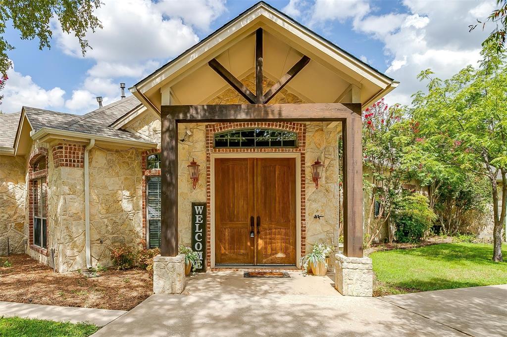 Briar Dr, Bedford, TX 76022